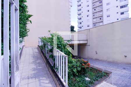 Casa de condomínio à venda com 136m², 3 quartos e 2 vagas Casa de condomínio à venda com 136m², 3 quartos e 2 vagasÁrea externa