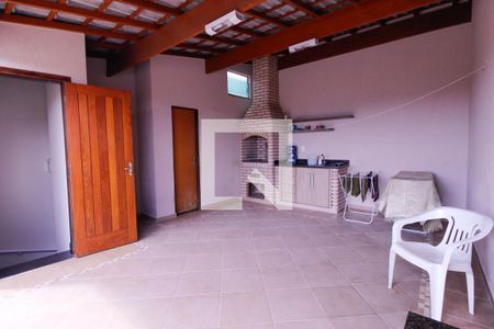 Casa de condomínio à venda com 136m², 3 quartos e 2 vagas Casa de condomínio à venda com 136m², 3 quartos e 2 vagasÁrea externa