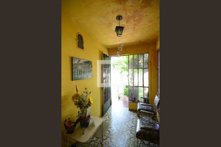 Casa à venda com 200m², 3 quartos e 2 vagasEntrada