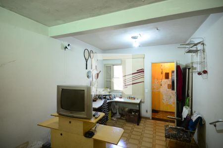 Casa à venda com 200m², 3 quartos e 2 vagasSuíte