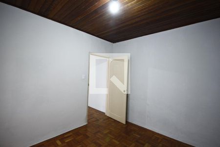 Casa à venda com 200m², 3 quartos e 2 vagasQuarto Casa 2