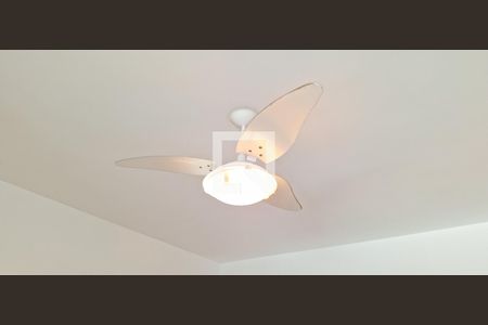 Detalhe da sala de apartamento para alugar com 2 quartos, 91m² em Canto do Forte, Praia Grande