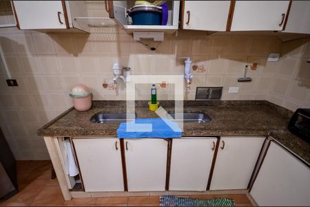 Casa à venda com 215m², 3 quartos e sem vaga Casa à venda com 215m², 3 quartos e sem vagaCozinha