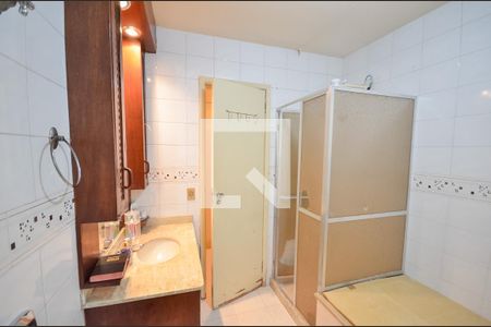 Casa à venda com 215m², 3 quartos e sem vaga Casa à venda com 215m², 3 quartos e sem vagaBanheiro da Suíte 2