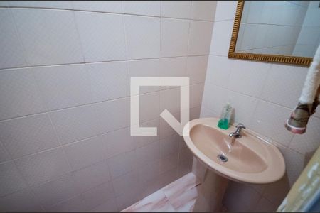 Casa à venda com 215m², 3 quartos e sem vaga Casa à venda com 215m², 3 quartos e sem vagaBanheiro 1