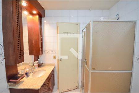 Casa à venda com 215m², 3 quartos e sem vaga Casa à venda com 215m², 3 quartos e sem vagaBanheiro da Suíte 2