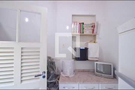 Casa à venda com 215m², 3 quartos e sem vaga Casa à venda com 215m², 3 quartos e sem vagaQuarto de Serviço