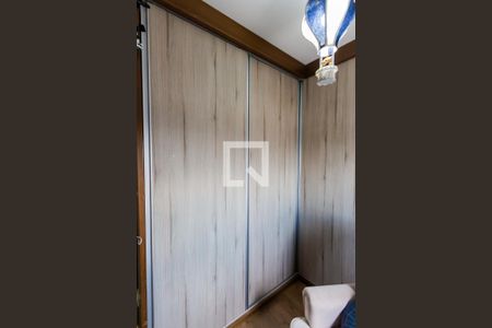 Apartamento à venda com 77m², 2 quartos e 2 vagas Apartamento à venda com 77m², 2 quartos e 2 vagasArmário