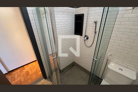 Apartamento para alugar com 100m², 2 quartos e 1 vaga Apartamento para alugar com 100m², 2 quartos e 1 vagaBanheiro da Suíte