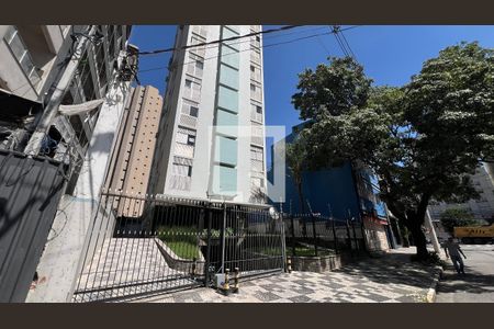 Apartamento para alugar com 100m², 2 quartos e 1 vaga Apartamento para alugar com 100m², 2 quartos e 1 vagaFachada