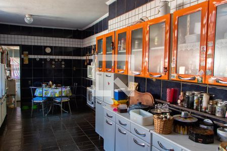 Casa à venda com 600m², 3 quartos e 3 vagasCOZINHA