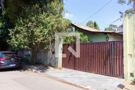 Casa à venda com 600m², 3 quartos e 3 vagasFACHADA