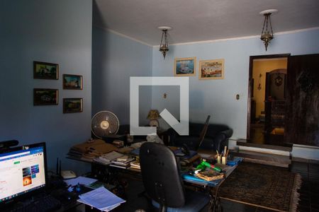 Casa à venda com 600m², 3 quartos e 3 vagasBIBLIOTECA