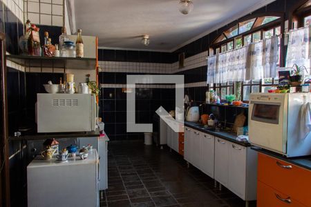 Casa à venda com 600m², 3 quartos e 3 vagasCOZINHA