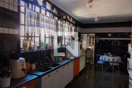 Casa à venda com 600m², 3 quartos e 3 vagasCOZINHA