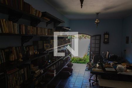 Casa à venda com 600m², 3 quartos e 3 vagasBIBLIOTECA