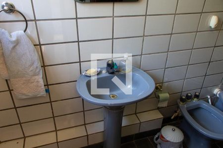 Casa à venda com 600m², 3 quartos e 3 vagasBANHEIRO DA SUITE 1