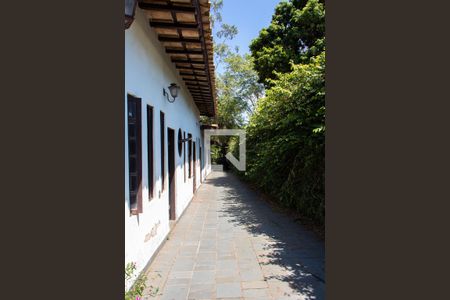 Casa à venda com 600m², 3 quartos e 3 vagasÁREA EXTERNA LATERAL