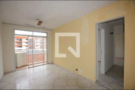 Sala de apartamento para alugar com 2 quartos, 50m² em Praça Seca, Rio de Janeiro