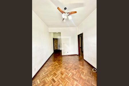 Sala de casa de condomínio à venda com 2 quartos, 79m² em Del Castilho, Rio de Janeiro