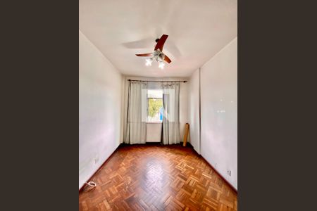 Sala de casa de condomínio à venda com 2 quartos, 79m² em Del Castilho, Rio de Janeiro
