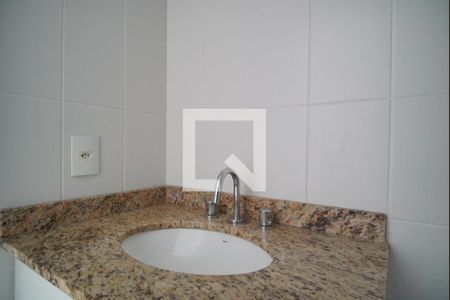 Banheiro suite de apartamento para alugar com 3 quartos, 86m² em Jardim Carvalho, Porto Alegre