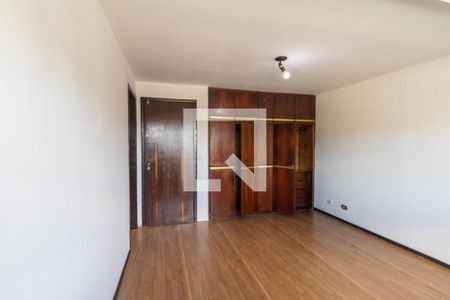 Quarto 1 Suite 1 de casa para alugar com 2 quartos, 190m² em Pilarzinho, Curitiba