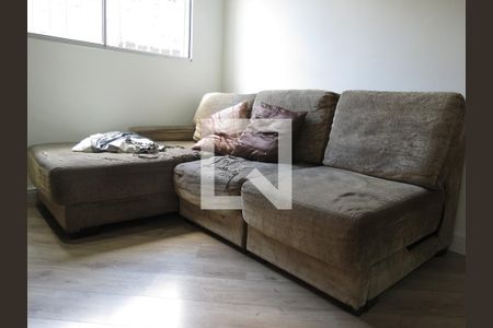 Sala de apartamento para alugar com 2 quartos, 56m² em Vila Clarice, São Paulo