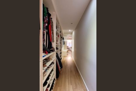 Apartamento à venda com 170m², 2 quartos e 3 vagasCloset