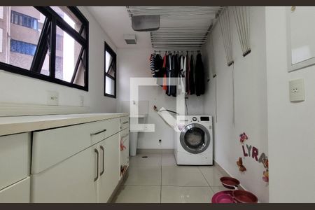 Apartamento à venda com 170m², 2 quartos e 3 vagasLavanderia