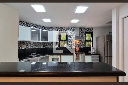 Apartamento à venda com 170m², 2 quartos e 3 vagasCozinha