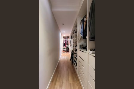 Apartamento à venda com 170m², 2 quartos e 3 vagasCloset