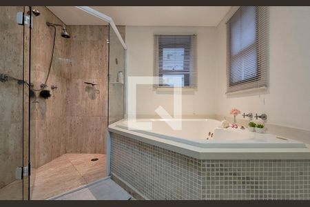 Apartamento à venda com 170m², 2 quartos e 3 vagasBanheiro da suíte 2 