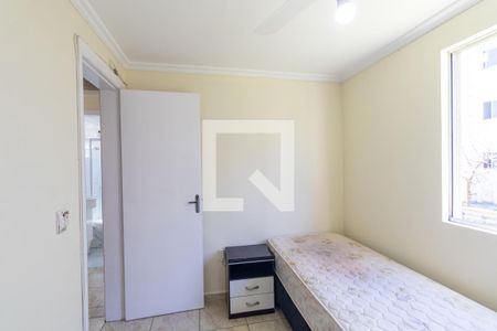 Quarto 1 de apartamento para alugar com 2 quartos, 44m² em Ouro Fino, São José dos Pinhais