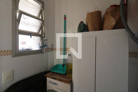 Apartamento para alugar com 213m², 3 quartos e 2 vagasBanheiro de Serviço