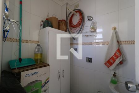 Apartamento para alugar com 213m², 3 quartos e 2 vagasBanheiro de Serviço