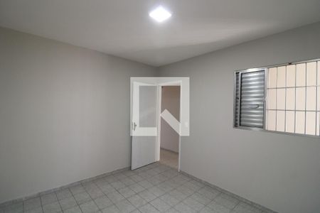 Quarto de apartamento para alugar com 2 quartos, 55m² em Jardim Guairaca, São Paulo