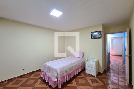 Casa à venda com 82m², 4 quartos e 1 vagaQuarto 3