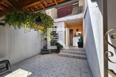 Casa à venda com 82m², 4 quartos e 1 vagaQuintal