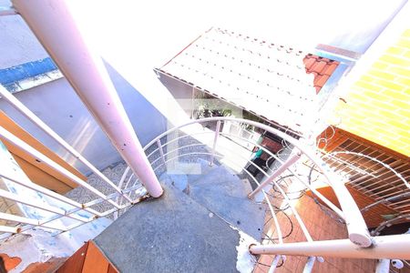 Casa à venda com 82m², 4 quartos e 1 vagaÁrea de Serviço