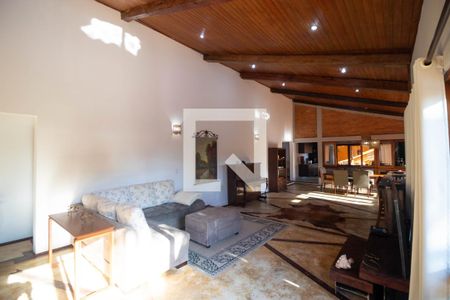 Casa de condomínio à venda com 544m², 4 quartos e 2 vagasSalas