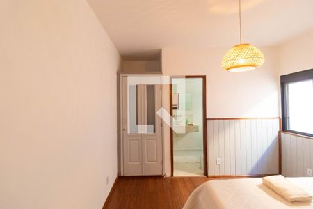 Casa de condomínio à venda com 544m², 4 quartos e 2 vagasBanheiro da Suíte 04