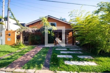 Casa de condomínio à venda com 544m², 4 quartos e 2 vagasFachada