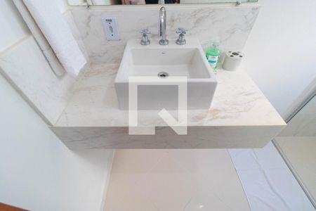 Casa de condomínio à venda com 544m², 4 quartos e 2 vagasBanheiro da Suíte 03