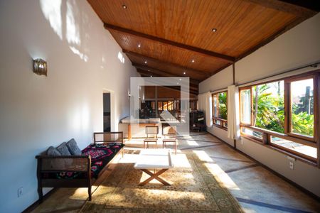 Casa de condomínio à venda com 544m², 4 quartos e 2 vagasSalas