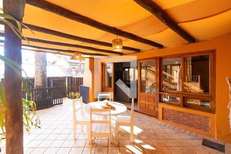 Casa de condomínio à venda com 544m², 4 quartos e 2 vagasVaranda