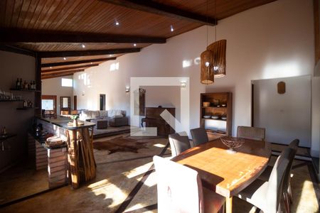 Salas de casa de condomínio à venda com 4 quartos, 544m² em Parque Xangrilá, Campinas