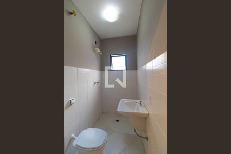 Casa de condomínio à venda com 544m², 4 quartos e 2 vagasBanheiro de Serviço