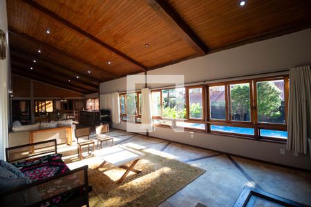 Casa de condomínio à venda com 544m², 4 quartos e 2 vagasSalas