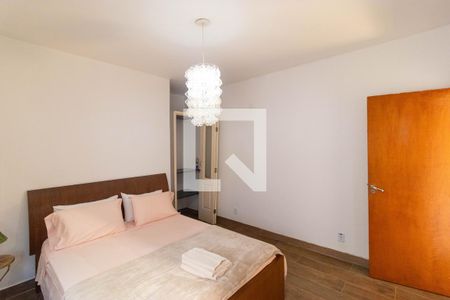 Casa de condomínio à venda com 544m², 4 quartos e 2 vagasSuíte 02